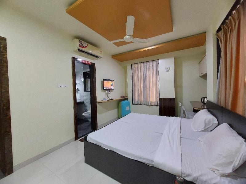 Super Hotel O Happy Homely Stay Near Pune Airport Khadki Exterior foto